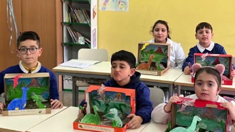 NEL FANTASTICO MONDO DEI DINOSAURI – 3A , S.P. MANTEGNA